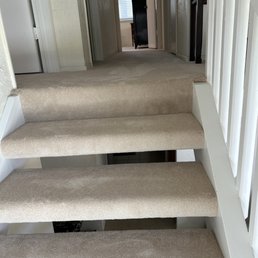 Floating stairway and 2nd floor corridor. Floating stairway and 2nd floor corridor.