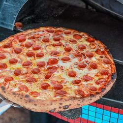 Lombardough's Pizza & Beer - Pepperoni XL