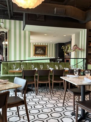 Vincenzo Cucina and Lounge by null