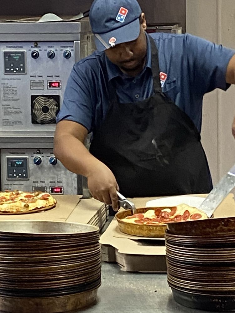 DOMINO’S PIZZA Updated September 2024 20 Photos & 27 Reviews 3554