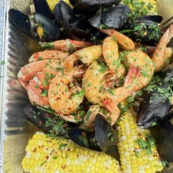 Anastasi Seafood - Shrimp mussels and crab leg platter