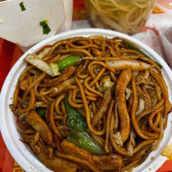 Empire Szechuan Restaurant - Chicken Lo Mein - Chinese Near Me - Staten Island, New York Empire Szechuan Restaurant - Chicken Lo Mein - Chinese Near Me - Staten Island, New York