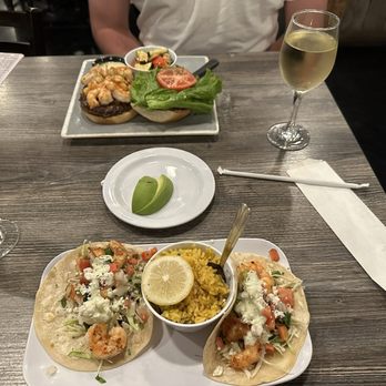 Captain Brad's Coastal Kitchen - Shrimp tacos - Seafood Near Me - Tomball, Texas