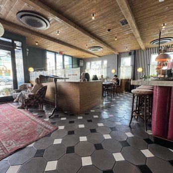 Simonette - Inside - French Near Me - Culver City, California Simonette - Inside - French Near Me - Culver City, California
