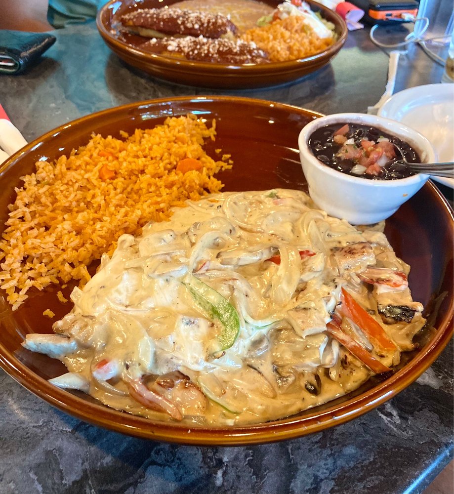 PEPPER’S MEXICAN GRILL 217 Photos & 299 Reviews 976 SE Baseline St