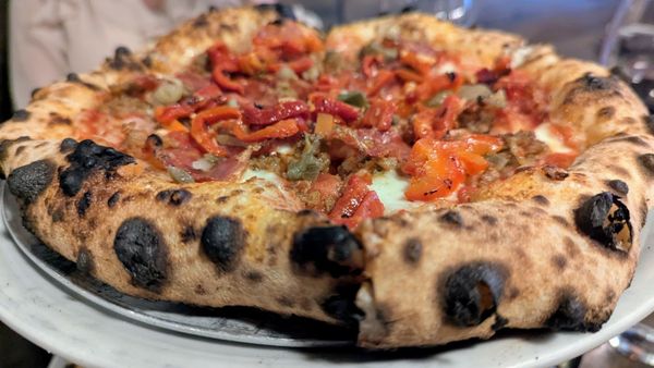 Double Zero Pie & Pub by null