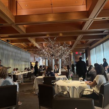 Le Bernardin - Dining room - French Near Me - New York, New York Le Bernardin - Dining room - French Near Me - New York, New York