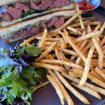 Leahi Bar & Grill - Steak sandwich - Bars Near Me - Honolulu, Hawaii Leahi Bar & Grill - Steak sandwich - Bars Near Me - Honolulu, Hawaii