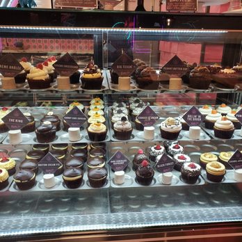 Designer Desserts - Display & flavors - Cupcakes Near Me - Schererville, Indiana Designer Desserts - Display & flavors - Cupcakes Near Me - Schererville, Indiana