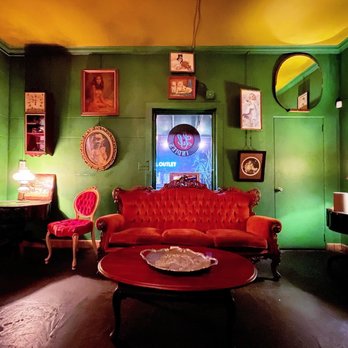 Lil Indies - Front room - Pubs Near Me - Orlando, Florida Lil Indies - Front room - Pubs Near Me - Orlando, Florida
