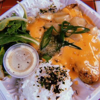 Upscale Hawaii - Ahi steak with bomb sauce! - Diners Near Me - Honolulu, Hawaii