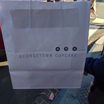 Georgetown Cupcake - Cupcakes Near Me - Washington, DC, District of Columbia