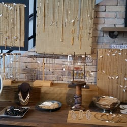 Mossé - Necklaces galore
