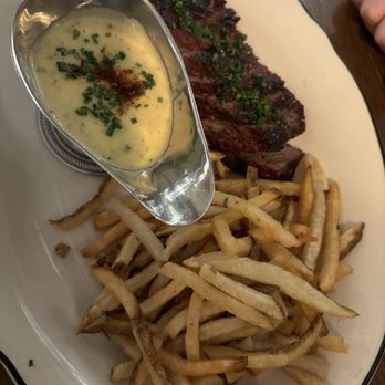 Parc de Ville - Steak frites - French Near Me - Fairfax, Virginia