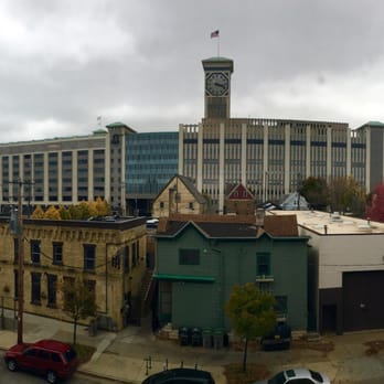 Allen-Bradley Co Clock - Landmarks & Historical Buildings Near Me - Milwaukee, Wisconsin Allen-Bradley Co Clock - Landmarks & Historical Buildings Near Me - Milwaukee, Wisconsin