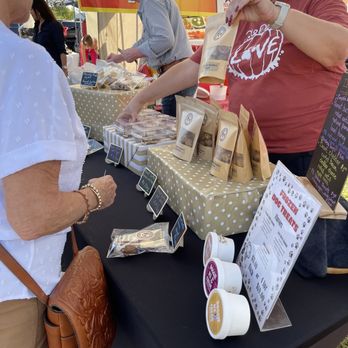 Fulshear Farmers' Market - Busiest booth--doggie treats. - Farmers Market Near Me - Fulshear, Texas Fulshear Farmers' Market - Busiest booth--doggie treats. - Farmers Market Near Me - Fulshear, Texas