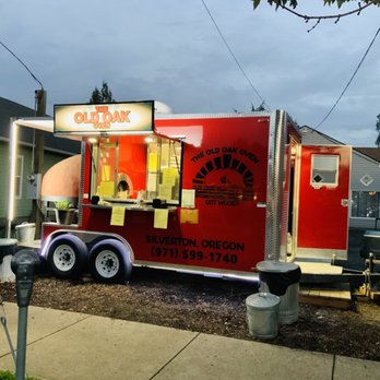 The Old Oak Oven - Our new food cart, all lit up! - Pizza Near Me - Silverton, Oregon
