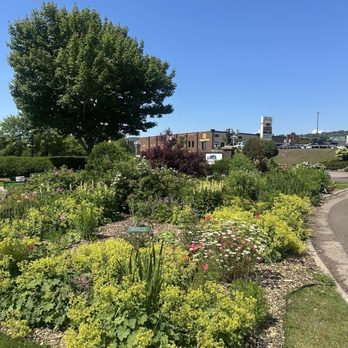 Leif Erickson Park & Rose Garden - Parks Near Me - Duluth, Minnesota