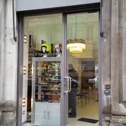 Ottica Ghirardini Optometrista - Vetrina di Ottica Ghirardini