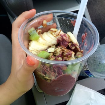 Yago Juice - Pyramid Acai bowl - Juice Bars & Smoothies Near Me - Long Beach, California