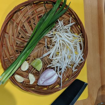 East Kitchen - Cooking Classes Near Me