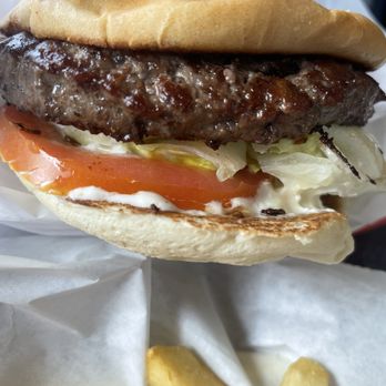 The Red Onion - Basic hamburger, no onions, but really juicy - Burgers Near Me - El Cerrito, California The Red Onion - Basic hamburger, no onions, but really juicy - Burgers Near Me - El Cerrito, California