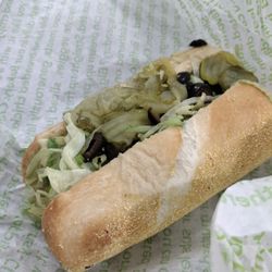 Roast Beef with lettuce, onion and pickle