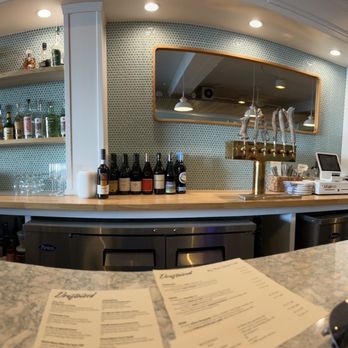 Driftwood - Bar Area - Seafood Near Me - Seattle, Washington Driftwood - Bar Area - Seafood Near Me - Seattle, Washington