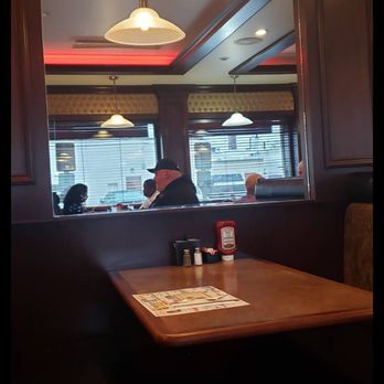 Reo Diner - Dinning area - Diners Near Me - Woodbridge, New Jersey Reo Diner - Dinning area - Diners Near Me - Woodbridge, New Jersey