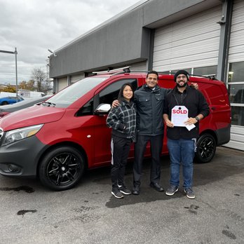 Golf Mill Ford - Car Dealers Near Me - Niles, Illinois