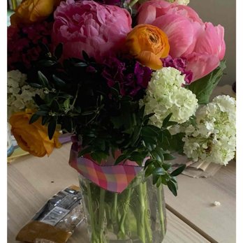 Flowers By Chris - Madras selection with seasonal flowers - Florists Near Me - Baltimore, Maryland