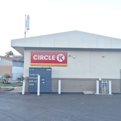 Chevron - Amazon Lockers location.