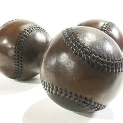 The Wood Bat Factory - Vintage leather baseballs