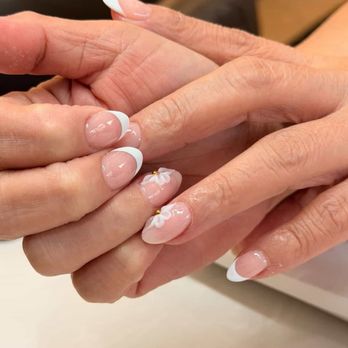 Coco Nail Bar - Nail Salons Near Me - Rolling Meadows, Illinois