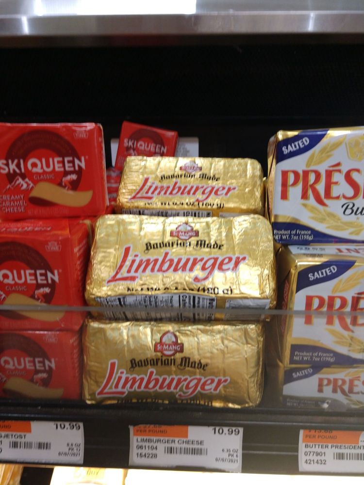 MATTITUCK MARKETPLACE Updated October 2024 23 Reviews 10095 Main