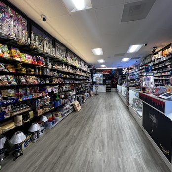 HONEY 2 A BEE SMOKE SHOP - Updated May 2026 - 25 Photos & 11 Reviews - 2024  W Pico Blvd, Los Angeles, California - Vape Shops - Phone Number - Yelp