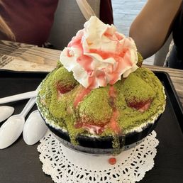Strawberry matcha bingsu Strawberry matcha bingsu