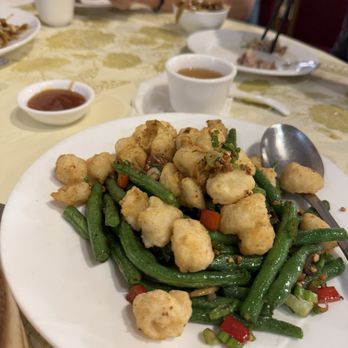 Peony Seafood Restaurant - Salt & Pepper Sea Bass with Green Beans - Dim Sum Near Me - Oakland, California Peony Seafood Restaurant - Salt & Pepper Sea Bass with Green Beans - Dim Sum Near Me - Oakland, California