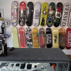 Versed Skateboard Shop