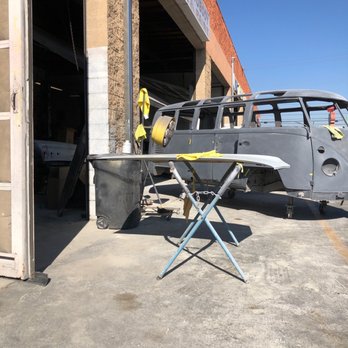 Dee's Auto Body - While I sit here in the warm sun - Body Shops Near Me - Bellflower, California