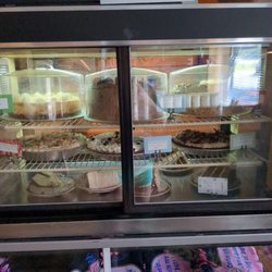 Li'l Jo's BBQ - Homemade cakes and pies. Great food! interested in a mixed drink? ask your server about the big pig big variety of beer