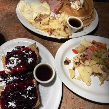 Huckleberry's Breakfast & Lunch - Stuffed French Toast and caramel pecan pancakes - American Near Me - San Jose, California Huckleberry's Breakfast & Lunch - Stuffed French Toast and caramel pecan pancakes - American Near Me - San Jose, California