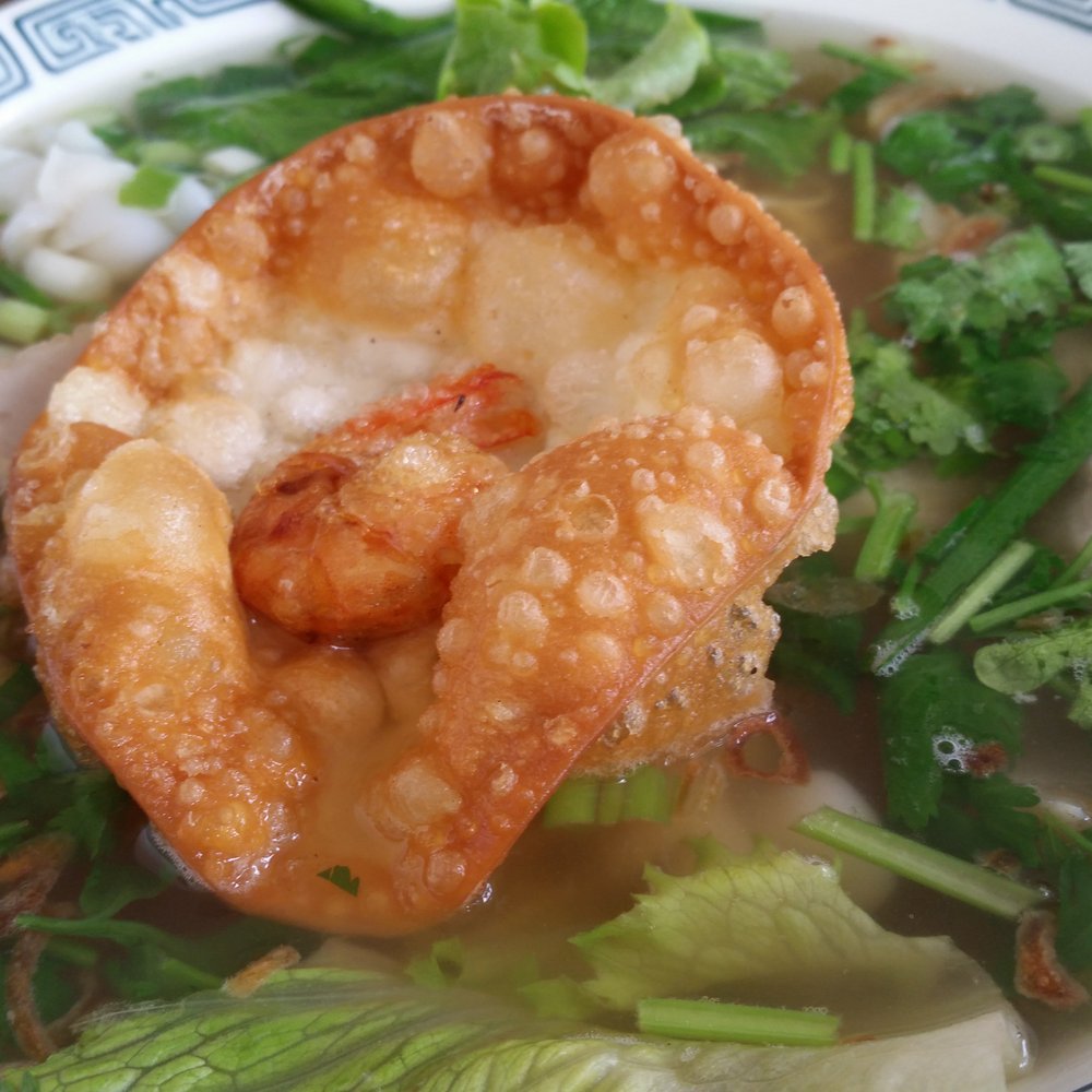 Golden River Restaurant - Seafood egg noodle soup - Vietnamese Near Me - Honolulu, Hawaii Golden River Restaurant - Seafood egg noodle soup - Vietnamese Near Me - Honolulu, Hawaii