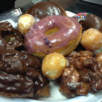 Dee's Donuts - Yummy doughnuts from the bf :) - Donuts Near Me - Las Vegas, Nevada