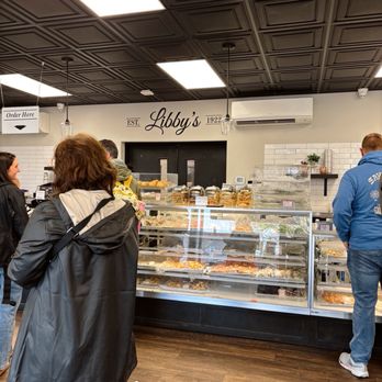 Libby's Italian Pastry Shop - Ice Cream & Frozen Yogurt Near Me - New Haven, Connecticut