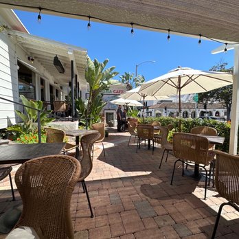 Paloma - Outside Patio - Cocktail Bars Near Me - Santa Barbara, California Paloma - Outside Patio - Cocktail Bars Near Me - Santa Barbara, California