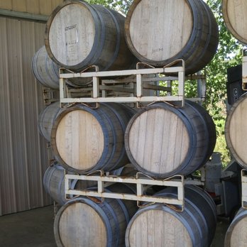 BobDog Winery - Wineries Near Me - Cloverdale, California