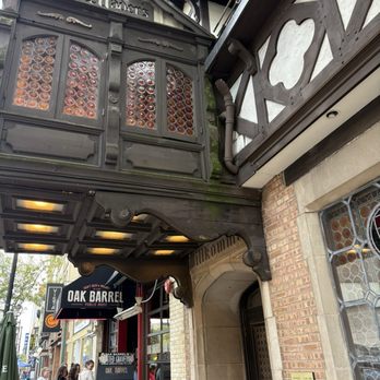 Mader's - German Near Me - Milwaukee, Wisconsin