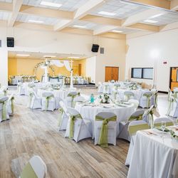 Dundee Community Center - Wide venue with plenty of space www.rickyserrano.com