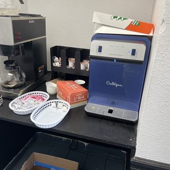 EZ Lube Oil Change - Coffee and Donuts - Oil Change Stations Near Me - Lancaster, California EZ Lube Oil Change - Coffee and Donuts - Oil Change Stations Near Me - Lancaster, California